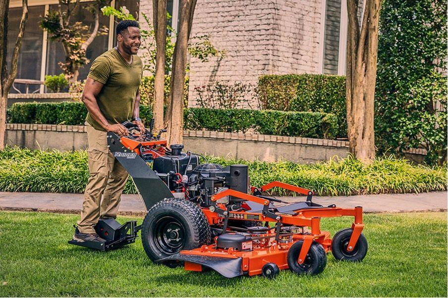 RAIDER ZERO TURN MOWER